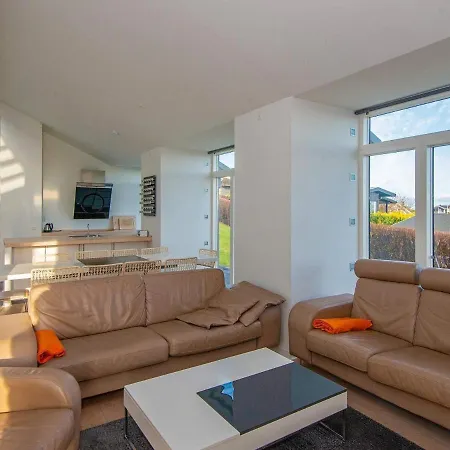 度假居 6 Person Holiday In *