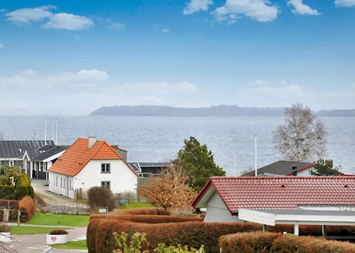 6 Person Holiday In Semesterbostad *