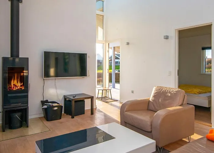 6 Person Holiday In Semesterbostad