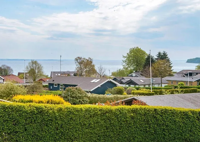 Semesterbostad 6 Person Holiday In